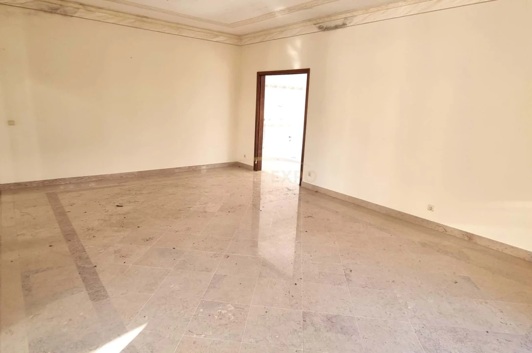 Moradia T5 para Venda em Agualva e Mira-Sintra Foto 33