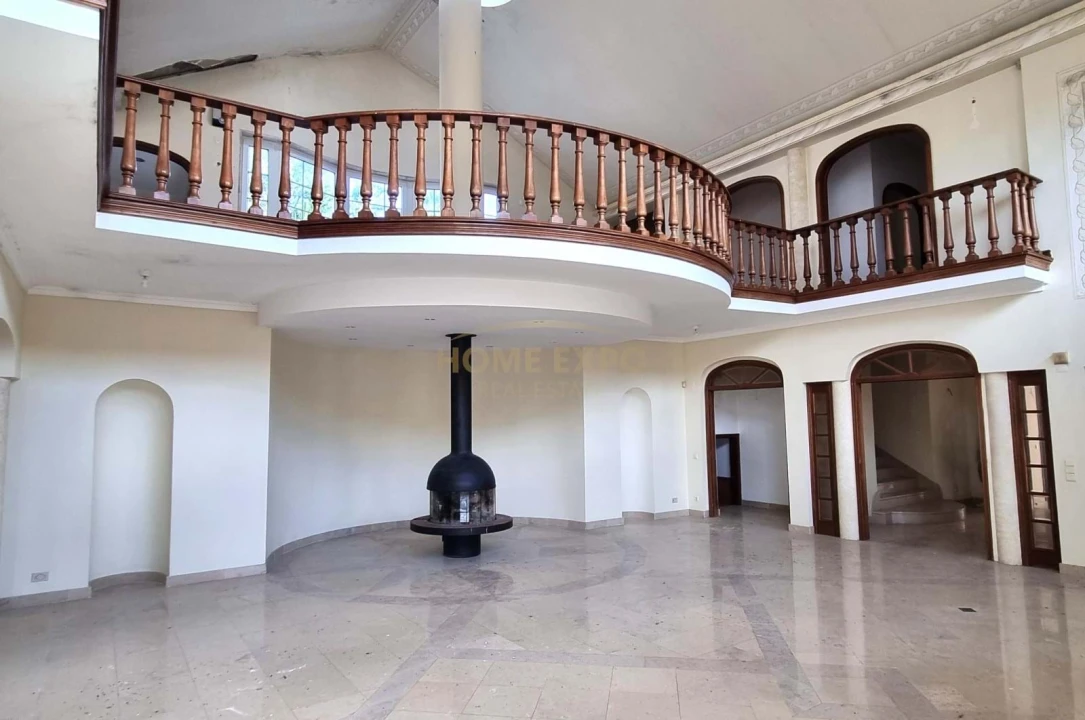 Moradia T5 para Venda em Agualva e Mira-Sintra Foto 23