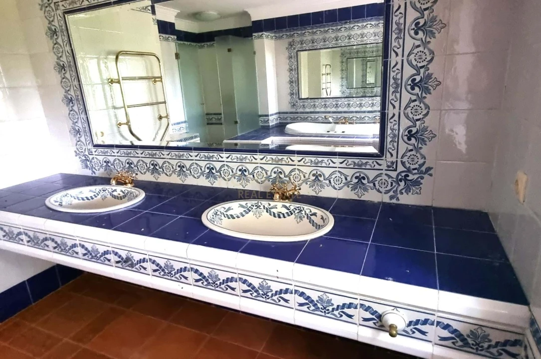 Moradia T5 para Venda em Agualva e Mira-Sintra Foto 14