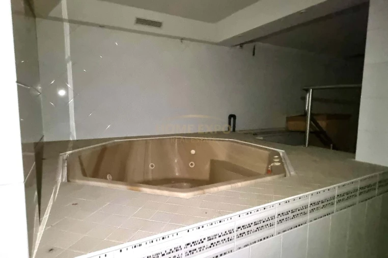 Moradia T5 para Venda em Agualva e Mira-Sintra Foto 44