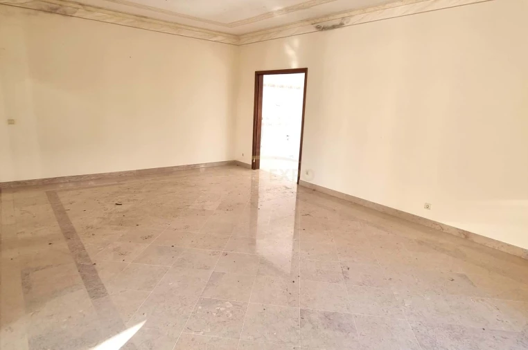 Moradia T5 para Venda em Agualva e Mira-Sintra Foto 33