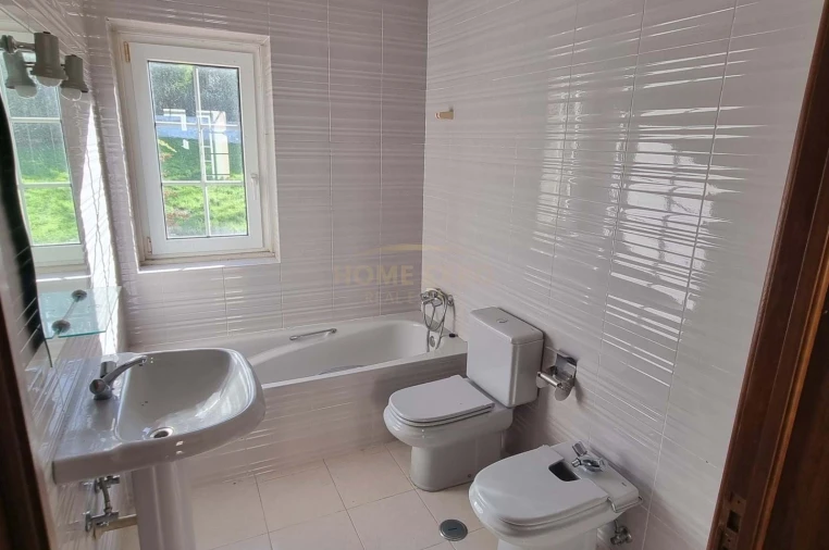 Moradia T5 para Venda em Agualva e Mira-Sintra Foto 39