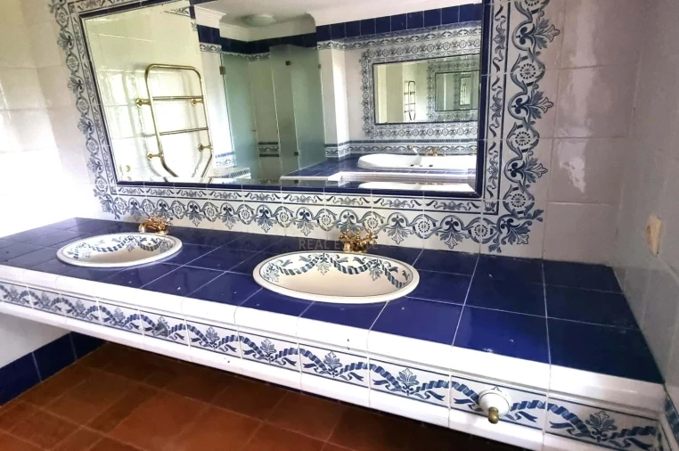 Moradia T5 para Venda em Agualva e Mira-Sintra Foto 9