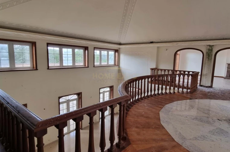 Moradia T5 para Venda em Agualva e Mira-Sintra Foto 4