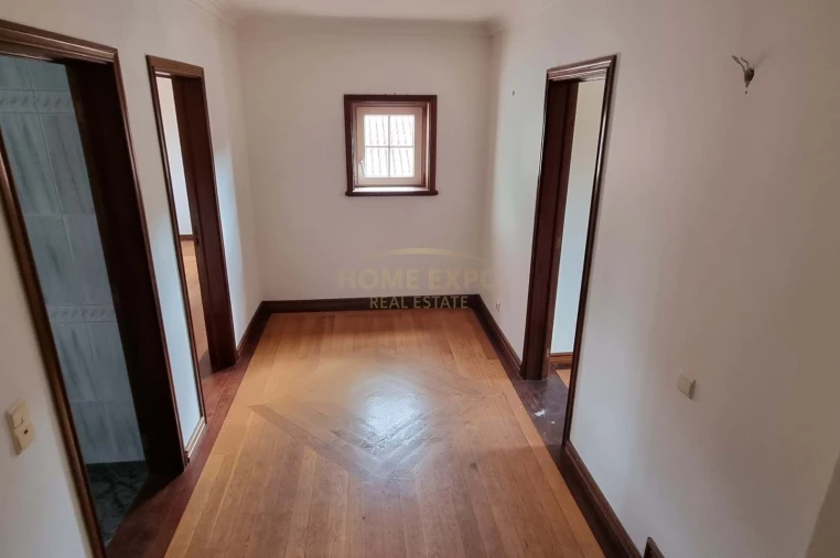 Moradia T5 para Venda em Agualva e Mira-Sintra Foto 16