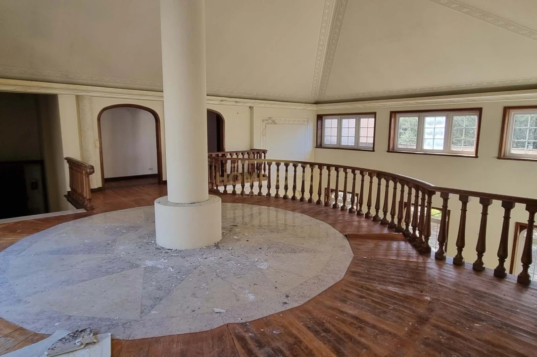 Moradia T5 para Venda em Agualva e Mira-Sintra Foto 5