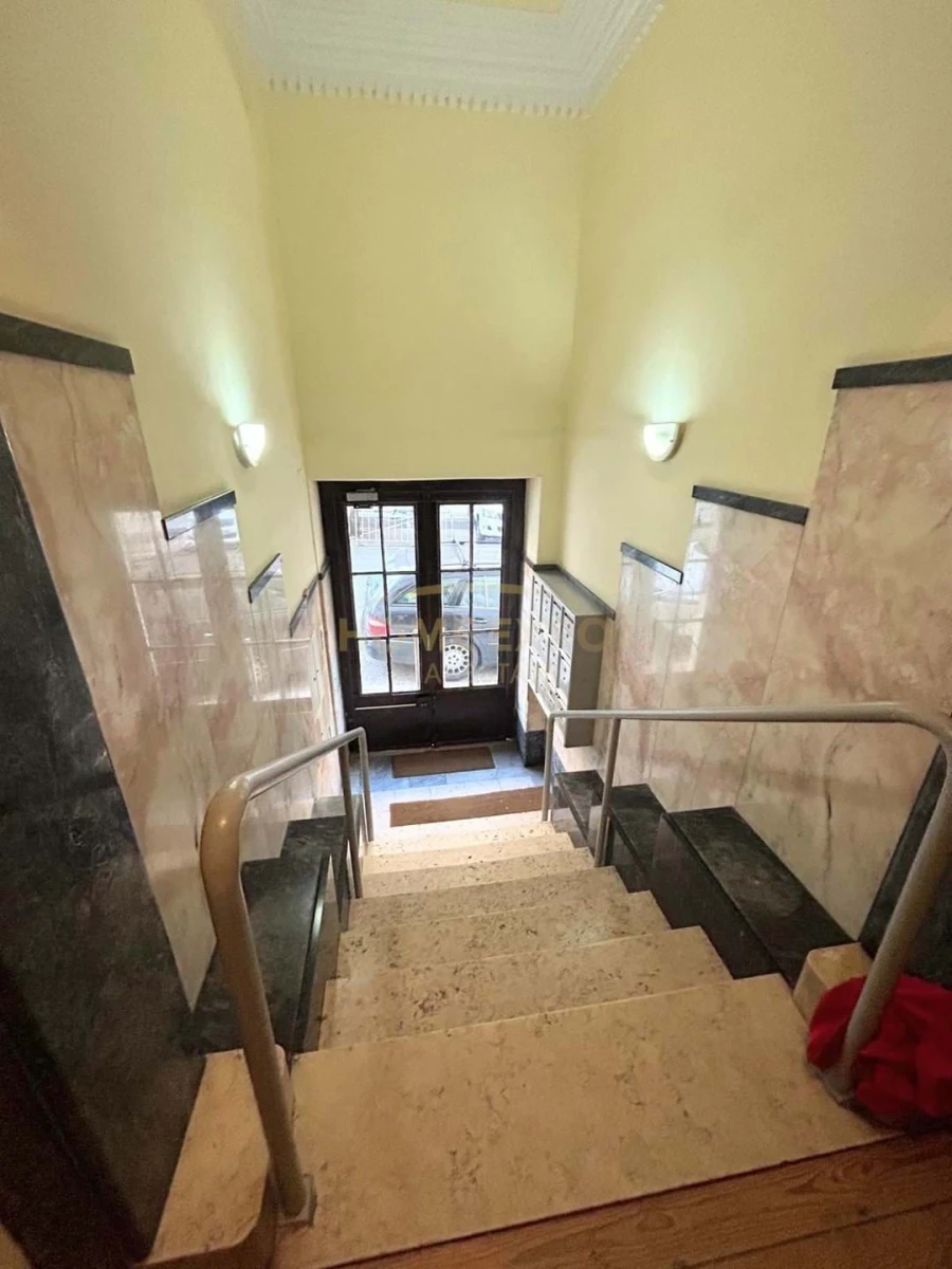 Apartamento T2 para Venda em Santo António Foto 9