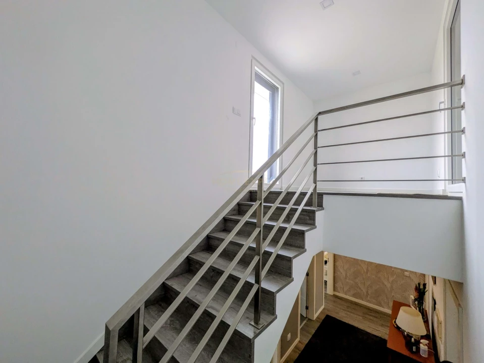 Moradia T5 para Venda em Santa Iria de Azoia, São João da Talha e Bobadela Foto 38