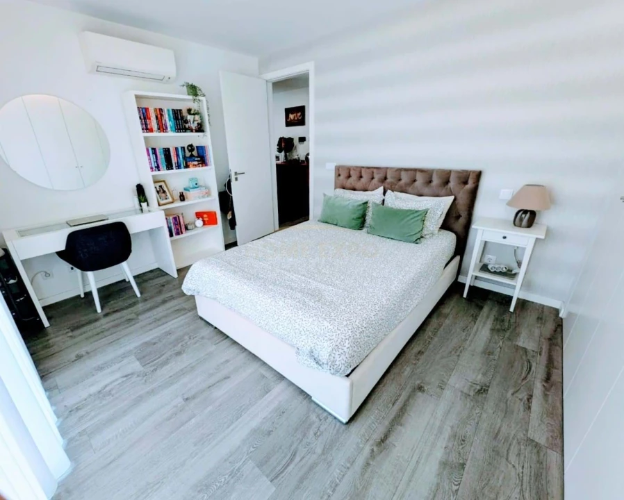 Moradia T5 para Venda em Santa Iria de Azoia, São João da Talha e Bobadela Foto 51