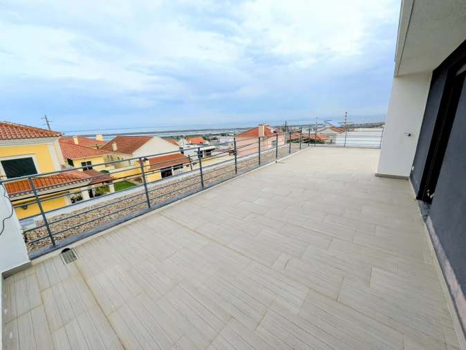 Moradia T5 para Venda em Santa Iria de Azoia, São João da Talha e Bobadela Foto 43