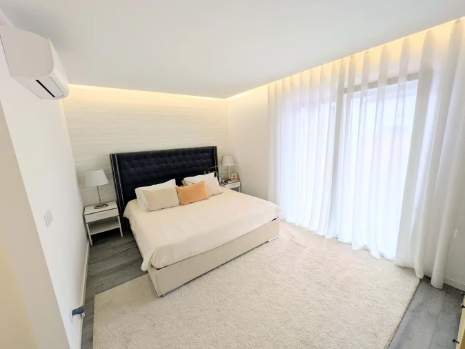 Moradia T5 para Venda em Santa Iria de Azoia, São João da Talha e Bobadela Foto 32