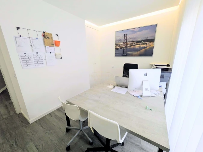 Moradia T5 para Venda em Santa Iria de Azoia, São João da Talha e Bobadela Foto 26