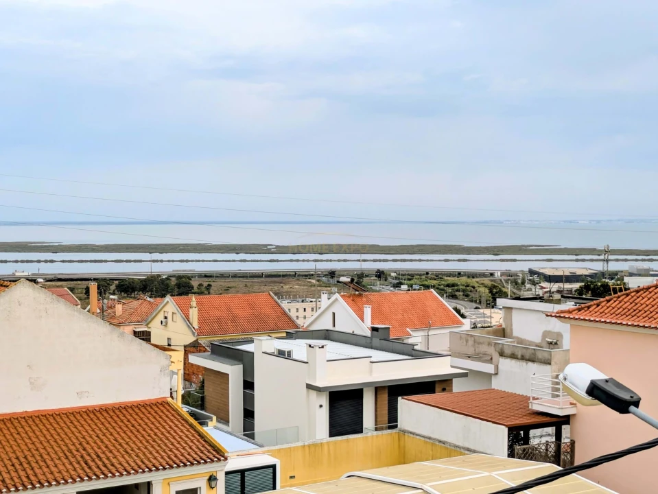 Moradia T5 para Venda em Santa Iria de Azoia, São João da Talha e Bobadela Foto 41