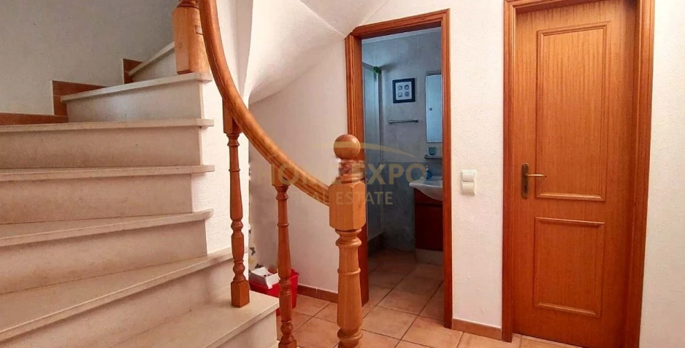 Moradia T3 para Venda em Quarteira Foto 12