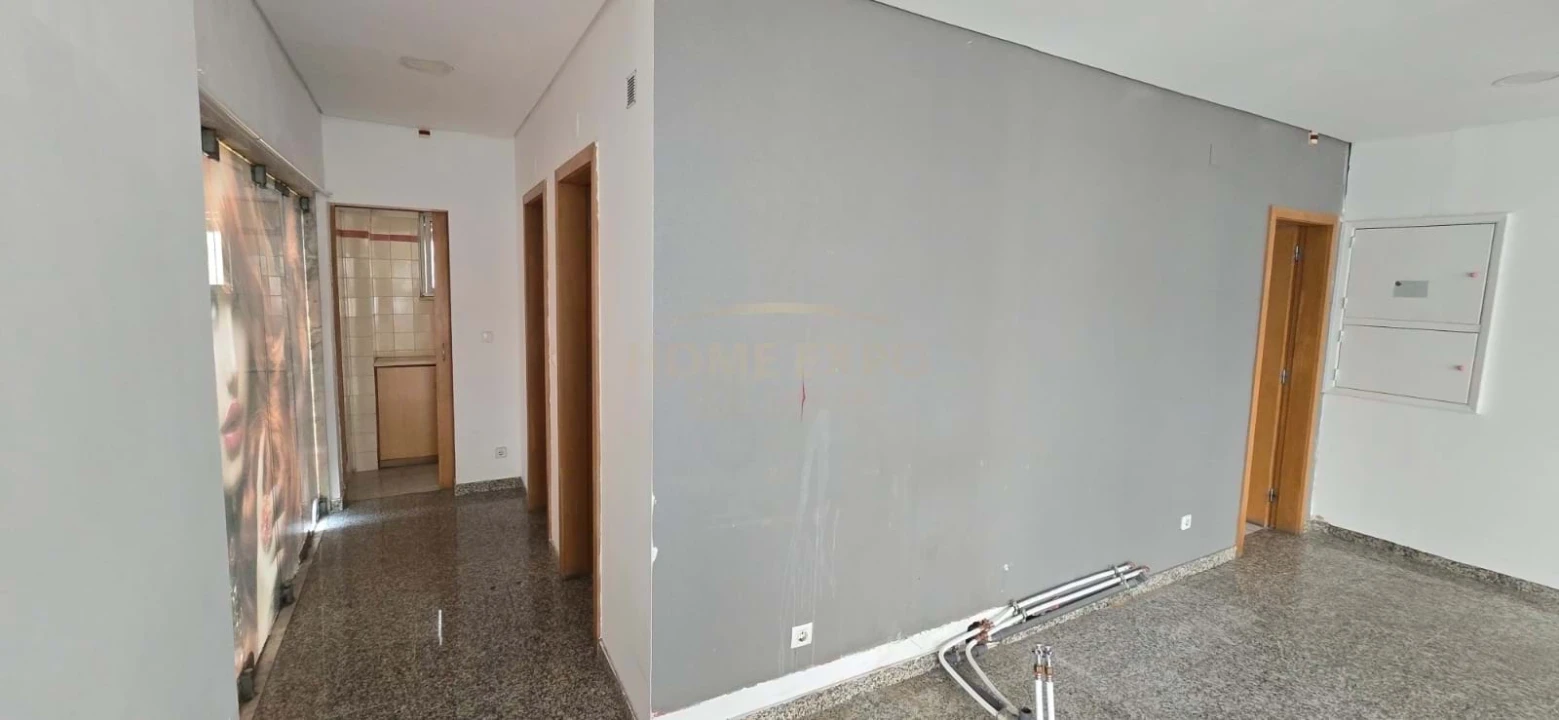 Negócio para Venda em Odivelas Foto 6