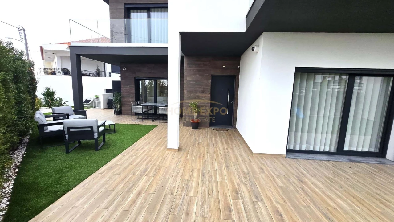 Moradia T3 para Venda em Santa Iria de Azoia, São João da Talha e Bobadela Foto 51