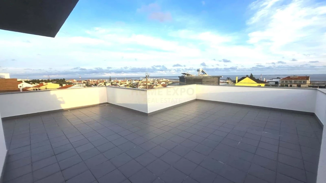 Moradia T3 para Venda em Santa Iria de Azoia, São João da Talha e Bobadela Foto 48