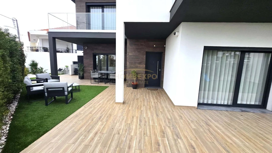 Moradia T3 para Venda em Santa Iria de Azoia, São João da Talha e Bobadela Foto 51