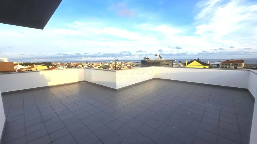 Moradia T3 para Venda em Santa Iria de Azoia, São João da Talha e Bobadela Foto 48