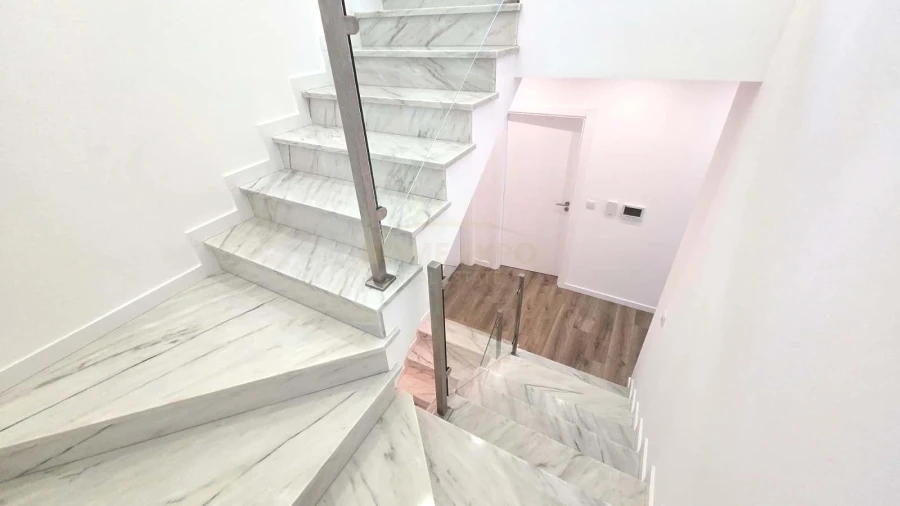 Moradia T3 para Venda em Santa Iria de Azoia, São João da Talha e Bobadela Foto 49