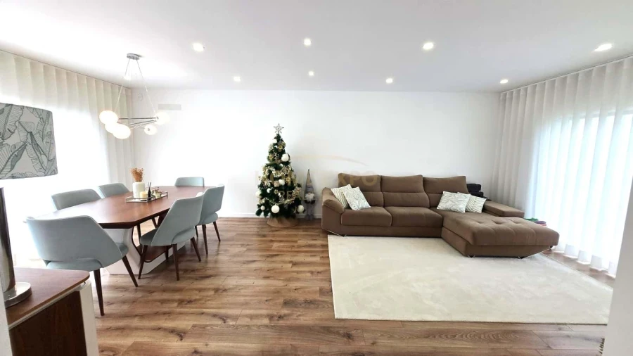 Moradia T3 para Venda em Santa Iria de Azoia, São João da Talha e Bobadela Foto 6