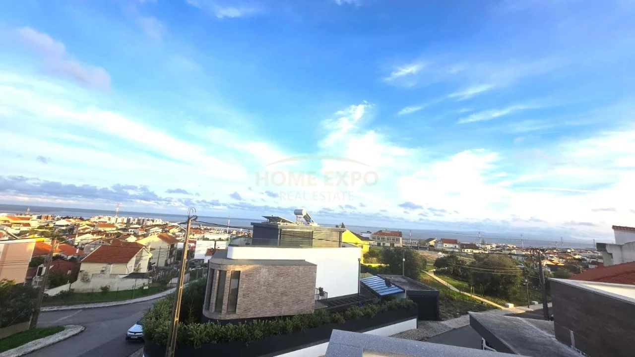 Moradia T3 para Venda em Santa Iria de Azoia, São João da Talha e Bobadela Foto 50