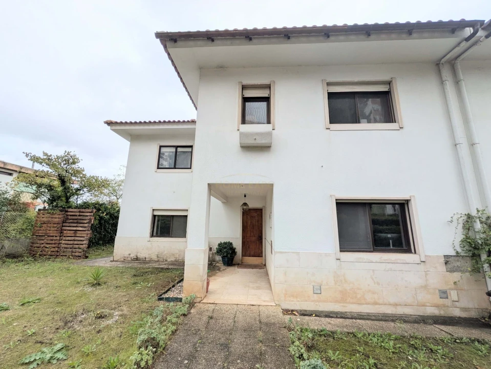 Moradia T6 para Venda em Póvoa de Santa Iria e Forte da Casa Foto 2