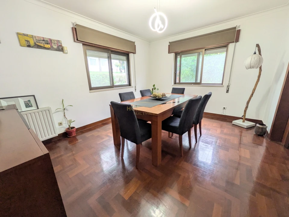 Moradia T6 para Venda em Póvoa de Santa Iria e Forte da Casa Foto 3