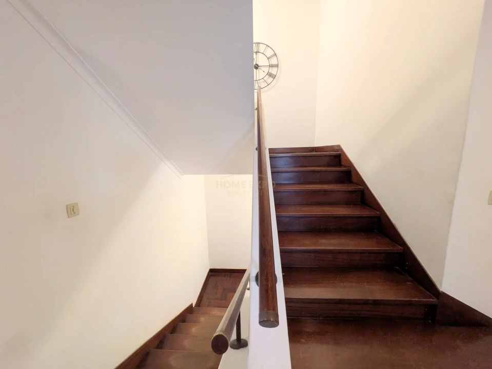 Moradia T6 para Venda em Póvoa de Santa Iria e Forte da Casa Foto 6