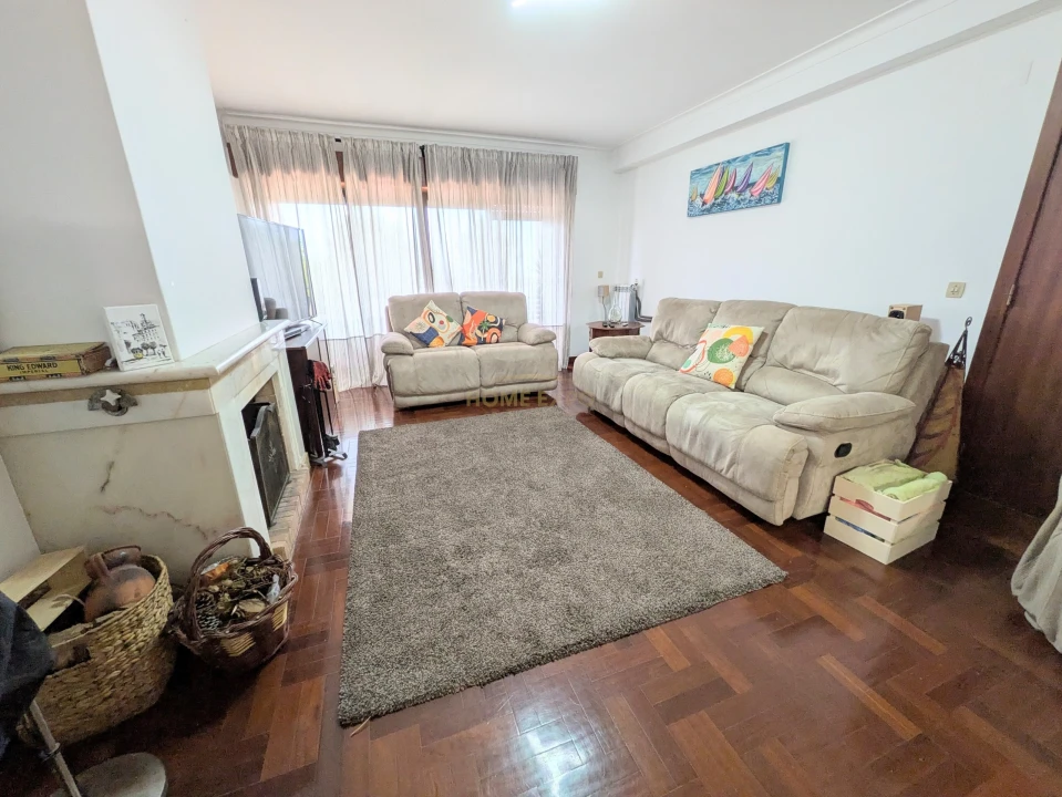 Moradia T6 para Venda em Póvoa de Santa Iria e Forte da Casa Foto 4