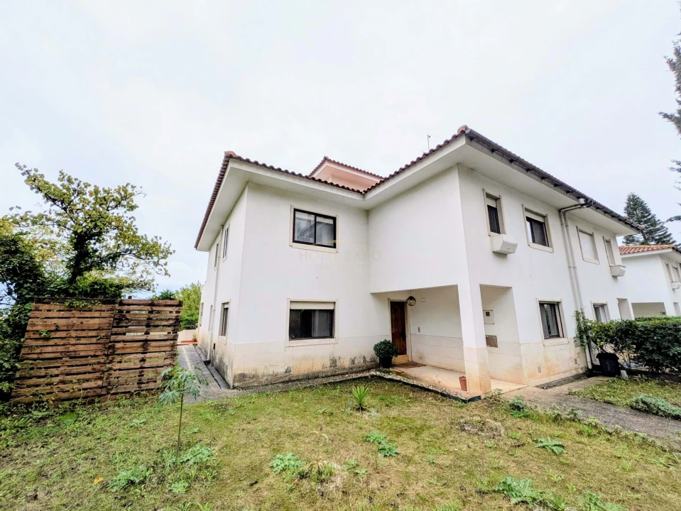 Moradia T6 para Venda em Póvoa de Santa Iria e Forte da Casa Foto 1