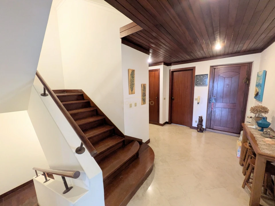 Moradia T6 para Venda em Póvoa de Santa Iria e Forte da Casa Foto 5