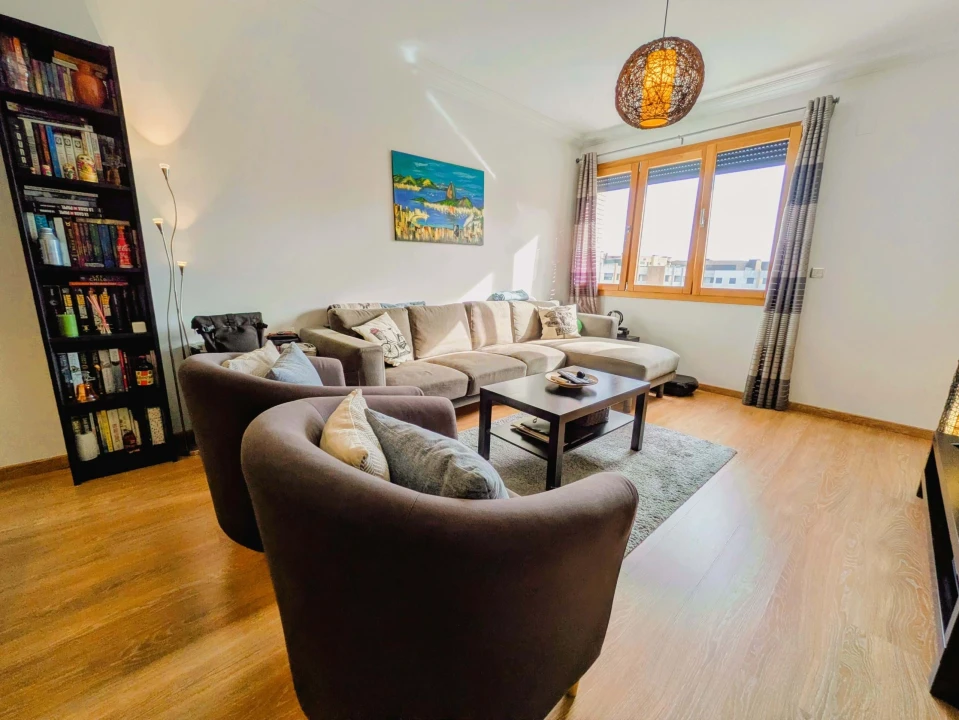 Apartamento T2 para Venda em Loures Foto 8