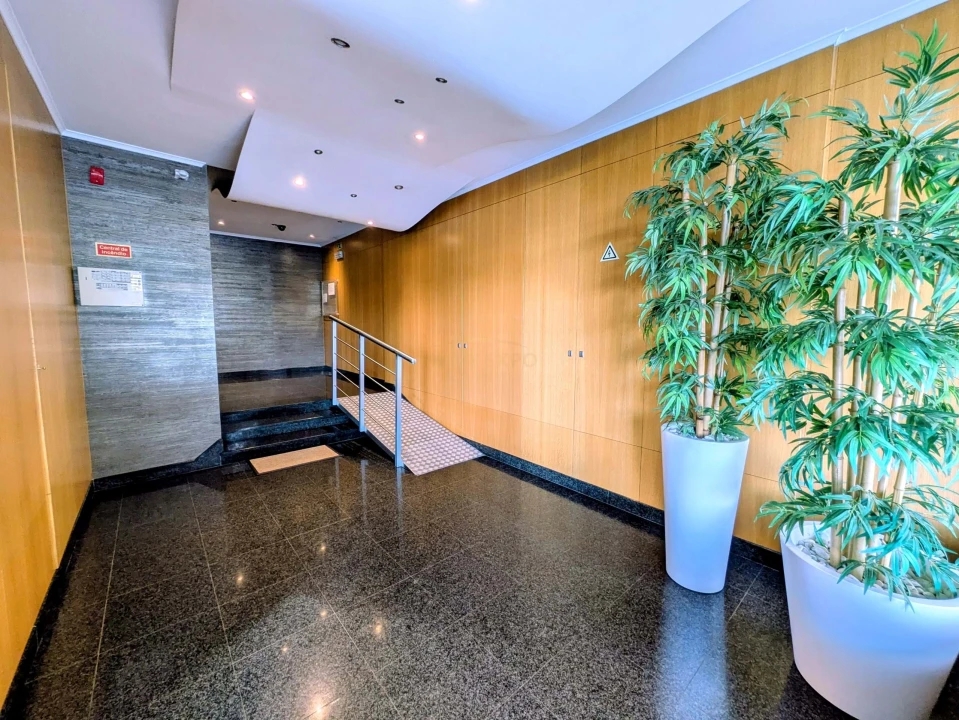 Apartamento T2 para Venda em Loures Foto 2