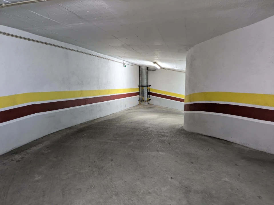 Apartamento T2 para Venda em Loures Foto 36