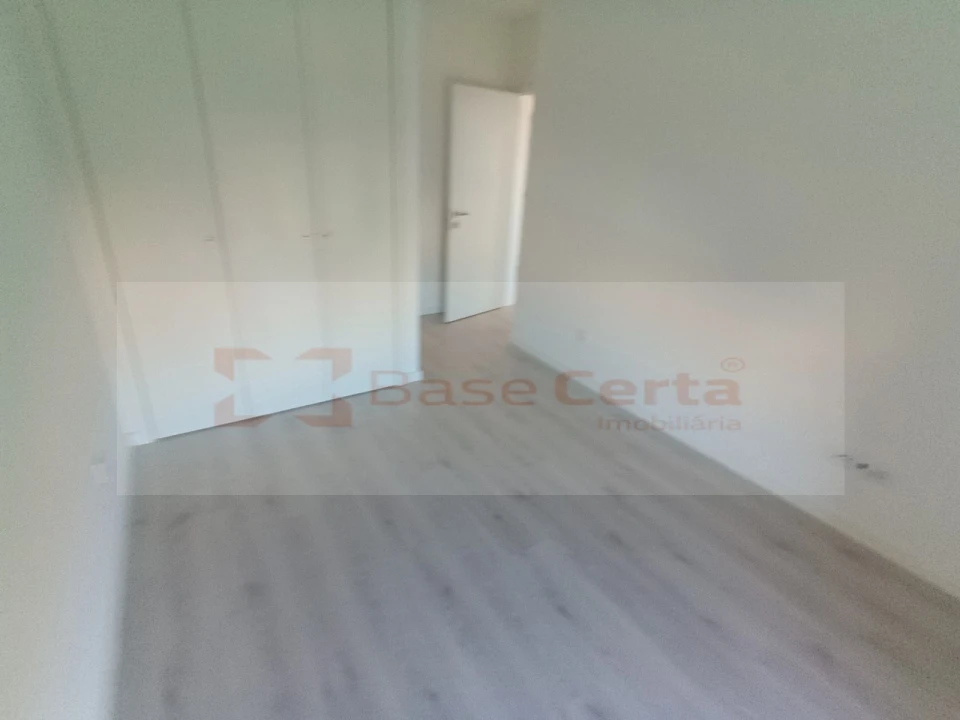 Apartamento T2 para Venda em Corroios Foto 10
