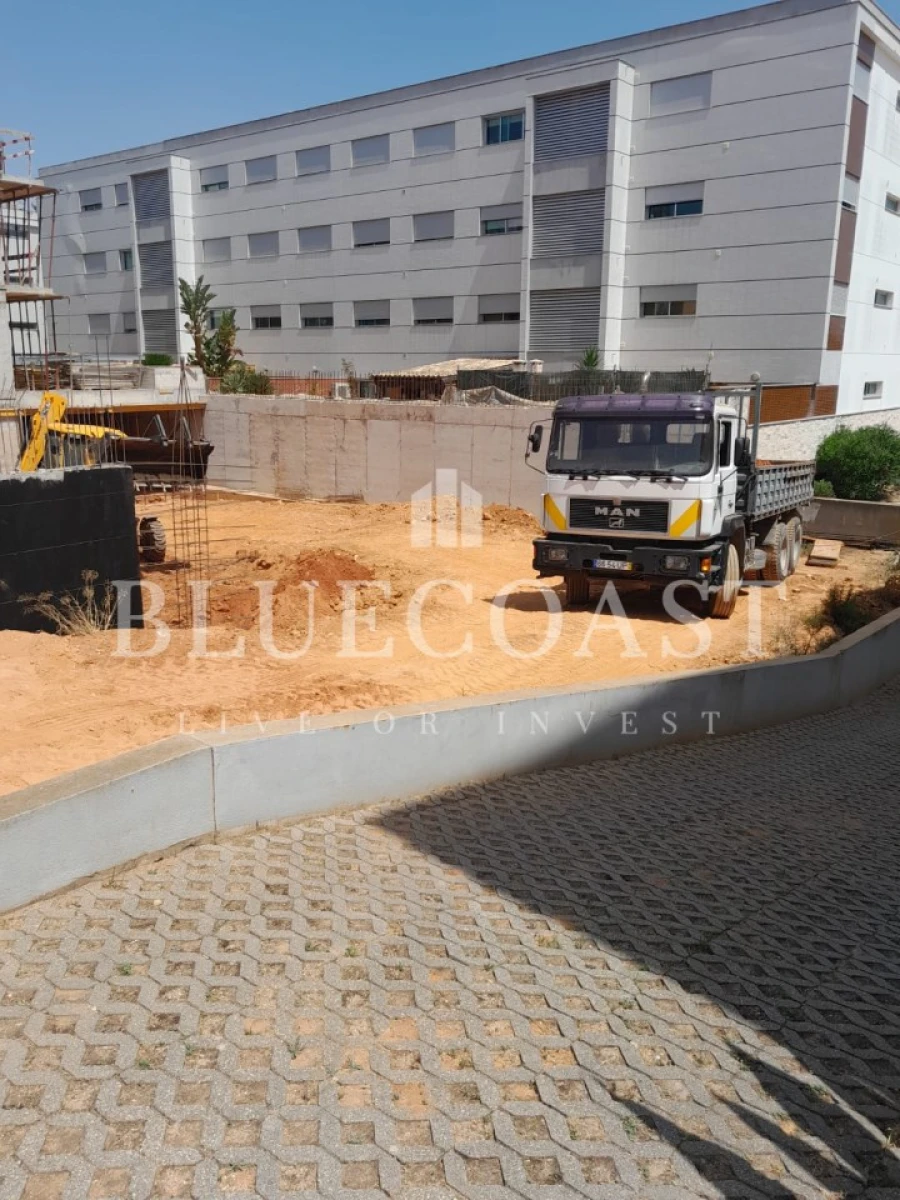 Apartamento T2 para Venda em Portimão Foto 18