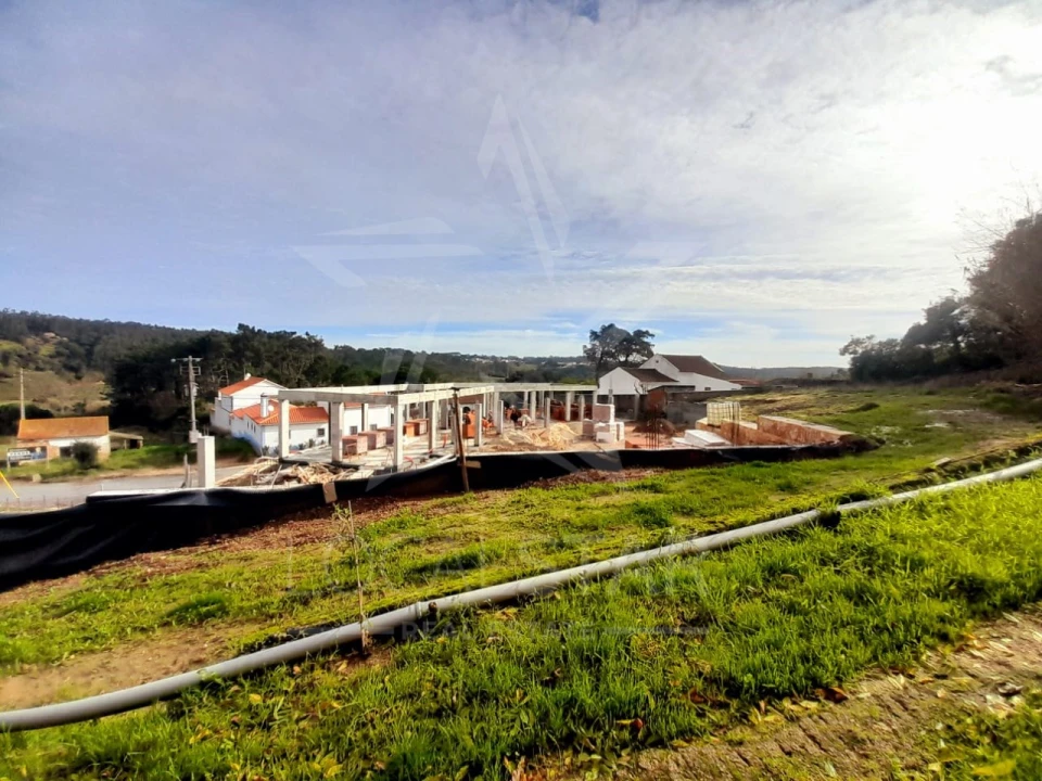 Moradia T3 para Venda em Salir de Matos Foto 10