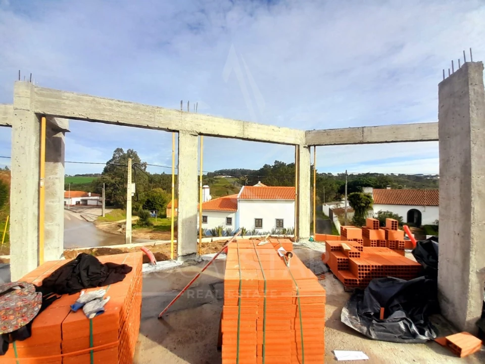 Moradia T3 para Venda em Salir de Matos Foto 15