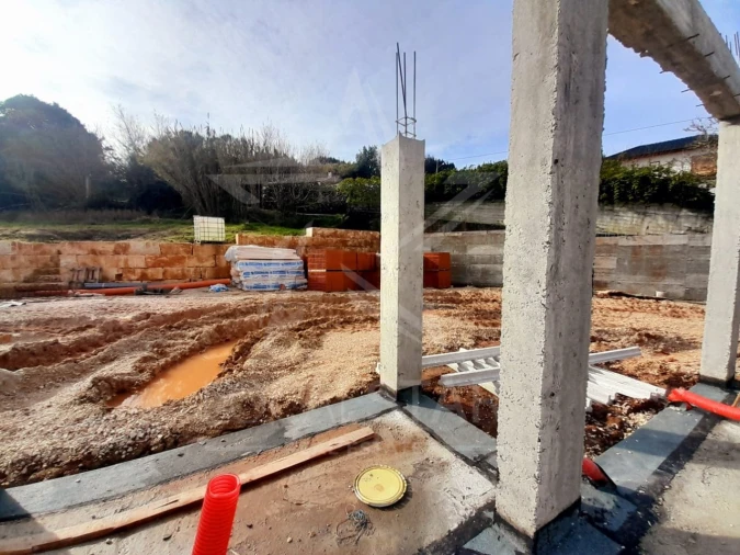 Moradia T3 para Venda em Salir de Matos Foto 17