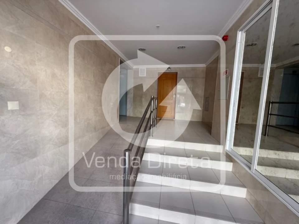 Apartamento T2 para Venda em Loule (São Clemente) Foto 17