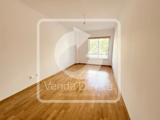 Apartamento T2 para Venda em Loule (São Clemente) Foto 11