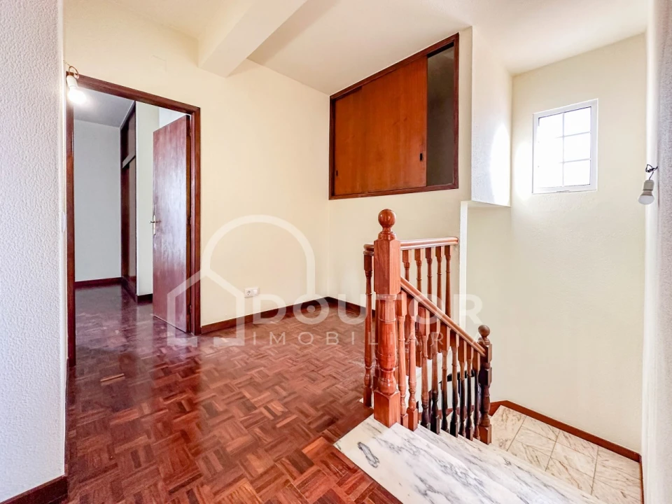 Moradia T3 para Venda em Imaculado Coração de Maria Foto 16