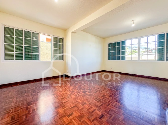 Moradia T3 para Venda em Imaculado Coração de Maria Foto 9