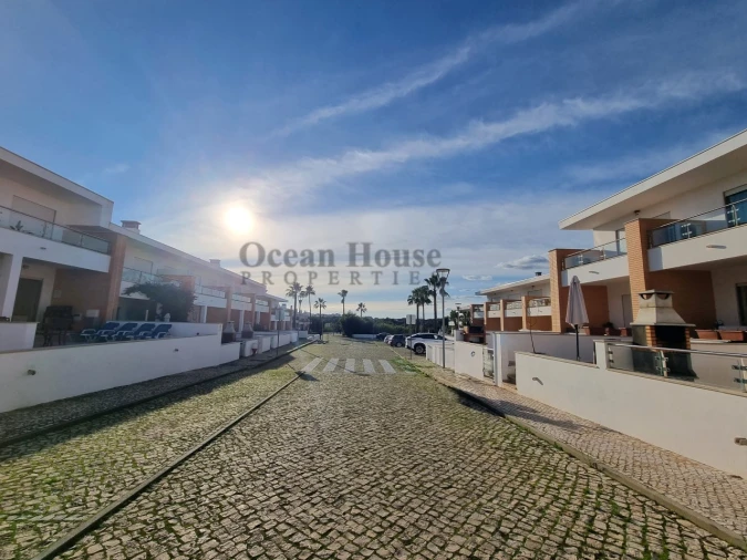 Moradia T2 para Venda em Albufeira e Olhos de Água Foto 25