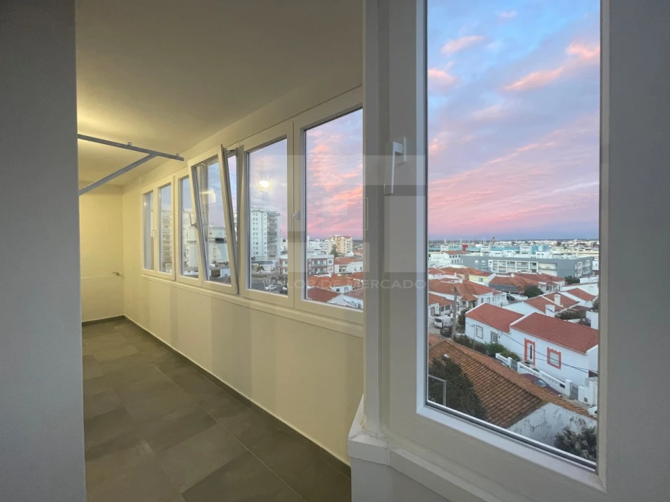 Apartamento T3 para Venda em Portimão Foto 6