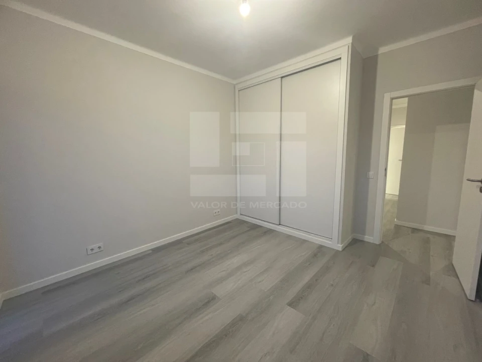 Apartamento T3 para Venda em Portimão Foto 13