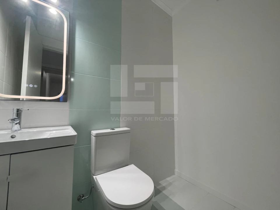 Apartamento T3 para Venda em Portimão Foto 19