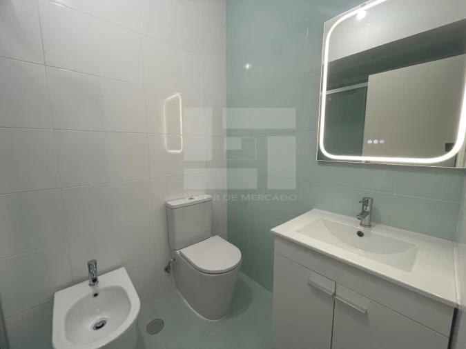 Apartamento T3 para Venda em Portimão Foto 11