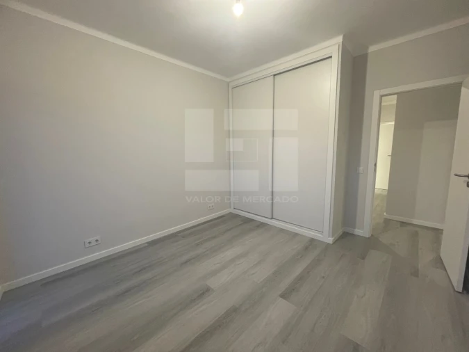 Apartamento T3 para Venda em Portimão Foto 13